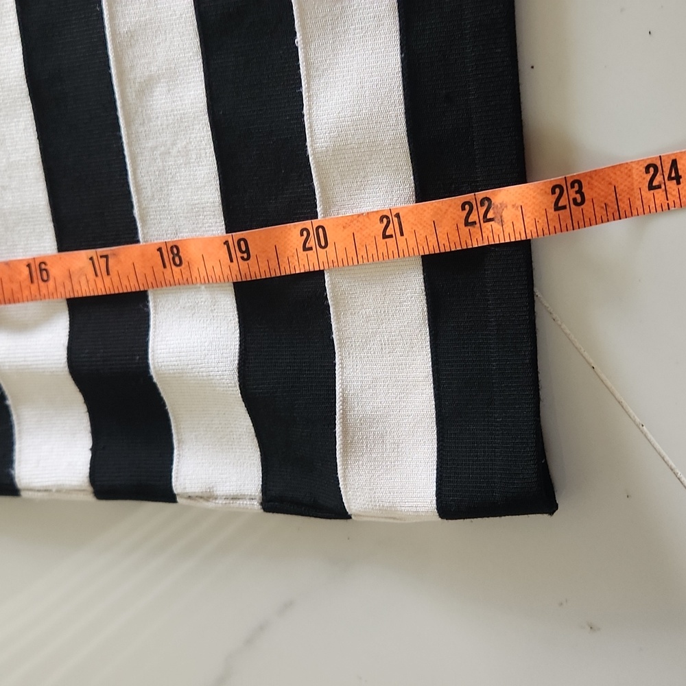 White House Black Market Black White Stripe XXS EUC Top - Picture 12 of 14